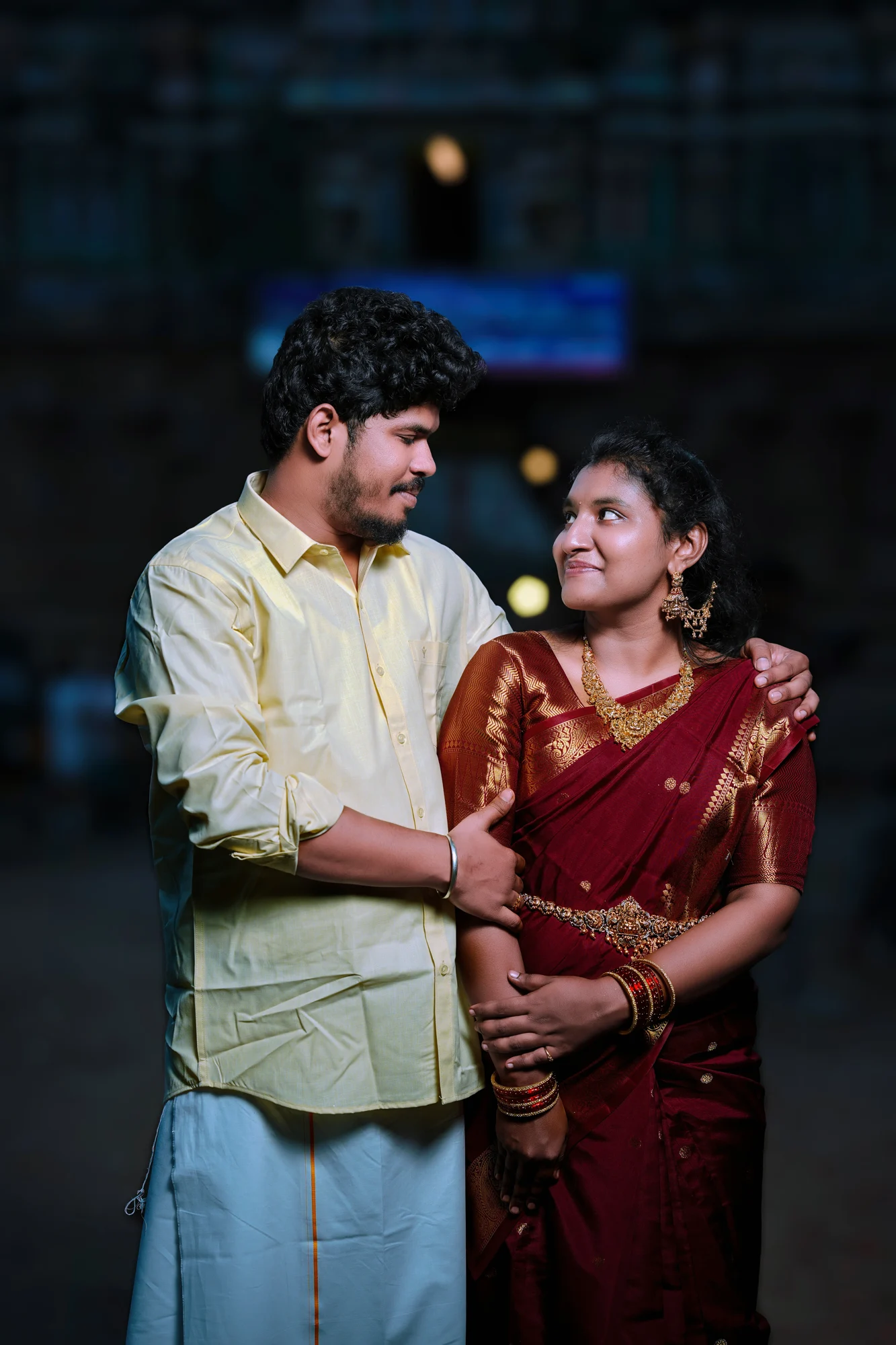 Vinoth and Harini in traditional attire